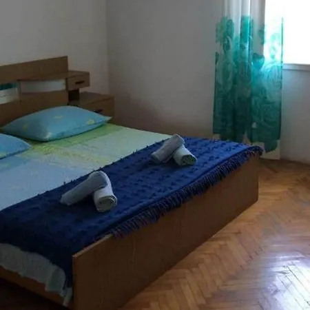Apartments Sova * Postira
