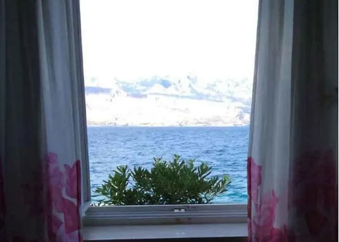 Apartments Sova * Postira