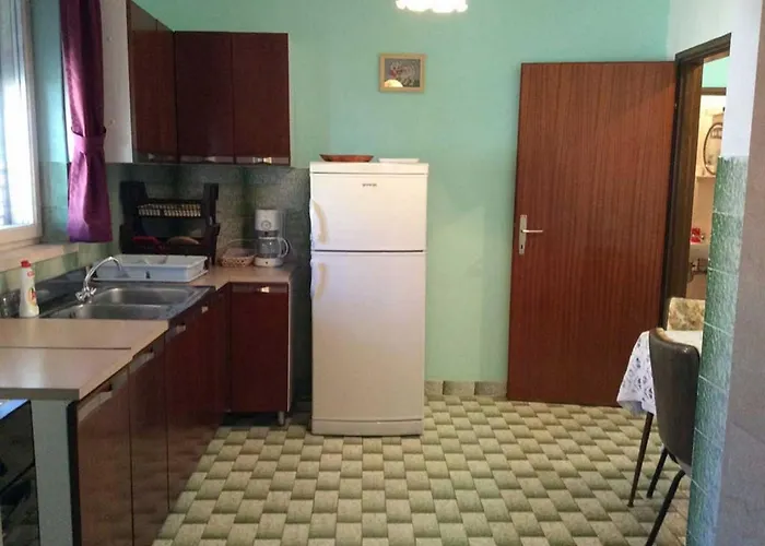Apartments Sova Apartment Postira